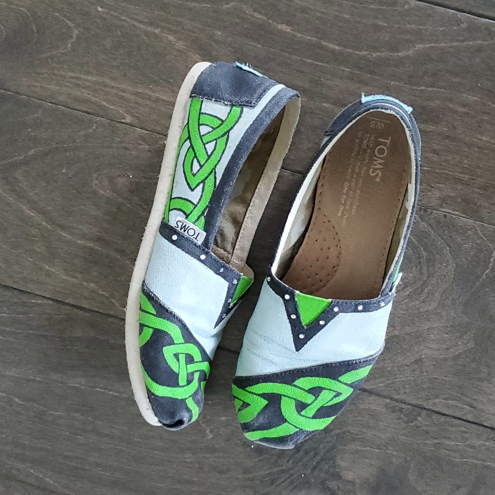 Celtic Embellished Toms